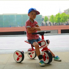 儿童三轮车带音乐灯光宝脚踏三轮车玩具车儿童自行车