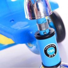 新款儿童闪光脚踏车 宝宝三轮车 闪光炫酷 童车批发