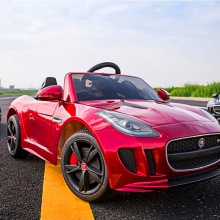 儿童电动汽车新款双驱儿童电动汽车四轮可坐人充电儿童电动四轮车