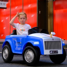 儿童电动汽车双座四轮遥控摇摆宝宝玩具车可坐双人婴儿小孩童车