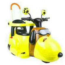 带推把护栏倒霉熊三轮车宝宝可坐可骑玩具小孩电瓶车儿童电动车