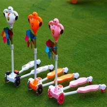 儿童四轮滑板车 蛙式剪刀车 摇摆童车儿童滑板车