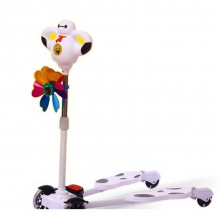 儿童四轮滑板车 蛙式剪刀车 摇摆童车儿童滑板车