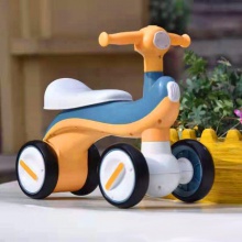男女宝宝四轮平衡车灯光音乐学步车扭扭车小孩玩具童车儿童滑行车