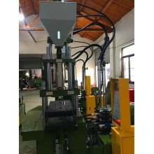 双滑板立式注塑机高效节能 立式注塑机