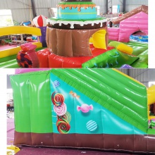 厂家直售新款现货蛋糕大滑梯充气滑梯城堡充气蹦蹦床儿童主题