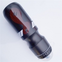 运动水壶视乎山地自行车运动带防尘盖PC塑料双色水壶装备用品