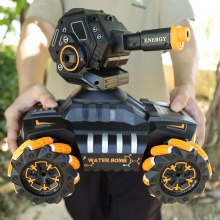 新款遥控坦克车水弹喷雾装甲车手表手势感应遥控车横行特技车