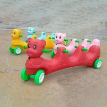 幼儿园多人协力车比赛车儿童室内双人助力车户外可转弯三人滑行车