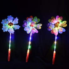 发光风车LED七彩闪光动物卡通风车儿童玩具夜市地摊爆款