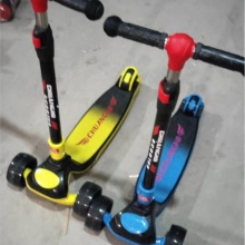 儿童滑板车加大童音乐灯光小孩宽轮单脚滑滑车男女宝宝溜溜车