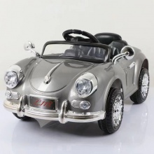 新款儿童电动汽车男女孩可坐人四轮电动车遥控 充电款复古老爷车