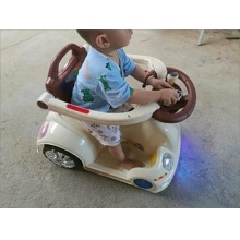 儿童电动车四轮双驱遥控童车男女可坐摩托车室内汽车摇摆车带推杆