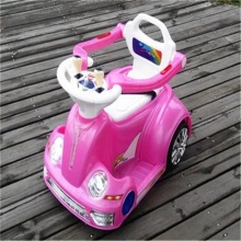 儿童电动车四轮双驱遥控童车男女可坐摩托车室内汽车摇摆车带推杆
