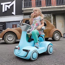 儿童电动摩托车瓦力碰碰车双驱四轮摇摆玩具宝宝早教车