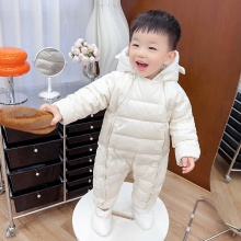 新生婴儿衣服秋冬套装羽绒服冬季女宝宝连体衣外出抱衣洋气冬装