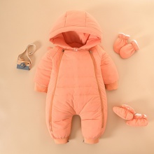 新生婴儿衣服秋冬套装羽绒服冬季女宝宝连体衣外出抱衣洋气冬装