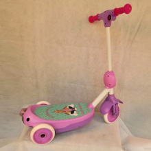 儿童电动滑板车可吹泡泡滑板车男女童卡通脚踏吹泡泡电动玩具车