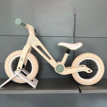 儿童平衡车1一3一6岁宝宝四轮滑行滑步车两轮无脚踏自行车溜溜车