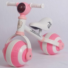 新品儿童滑行车扭扭车带音乐宝宝滑行玩具车婴儿溜溜车一体轮平衡车