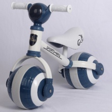 新品儿童滑行车扭扭车带音乐宝宝滑行玩具车婴儿溜溜车一体轮平衡车