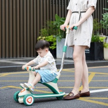 儿童滑板车可调节三合一滑板车音乐灯光滑板车儿童平衡车踏板车