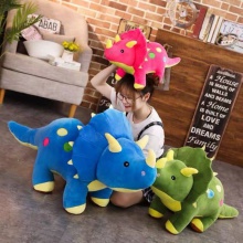 偶睡觉抱枕男孩女孩礼物三角龙布娃娃生日公仔毛绒恐龙