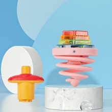 儿童礼物七彩闪光旋转弹跳音乐发光陀螺夜市小孩玩具摆摊货源